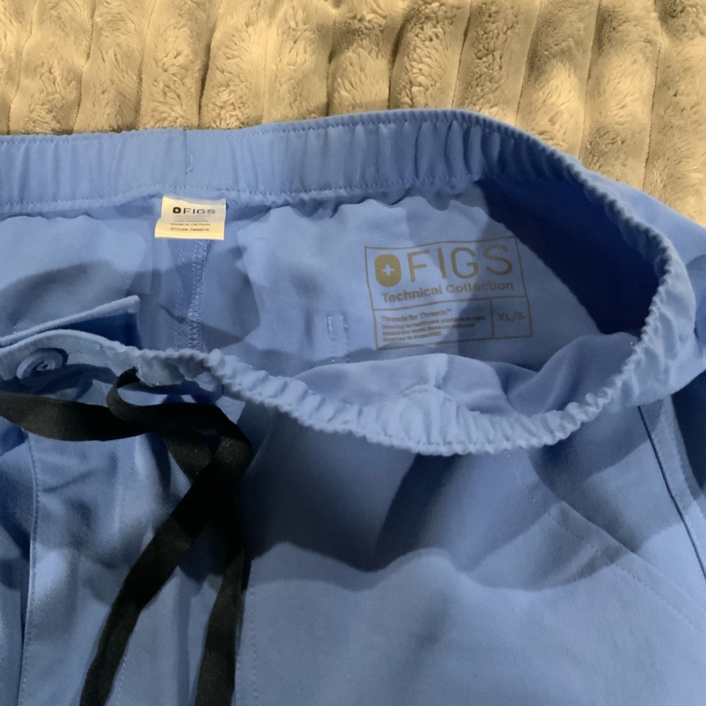 Mens Figs Cairo scrub pants